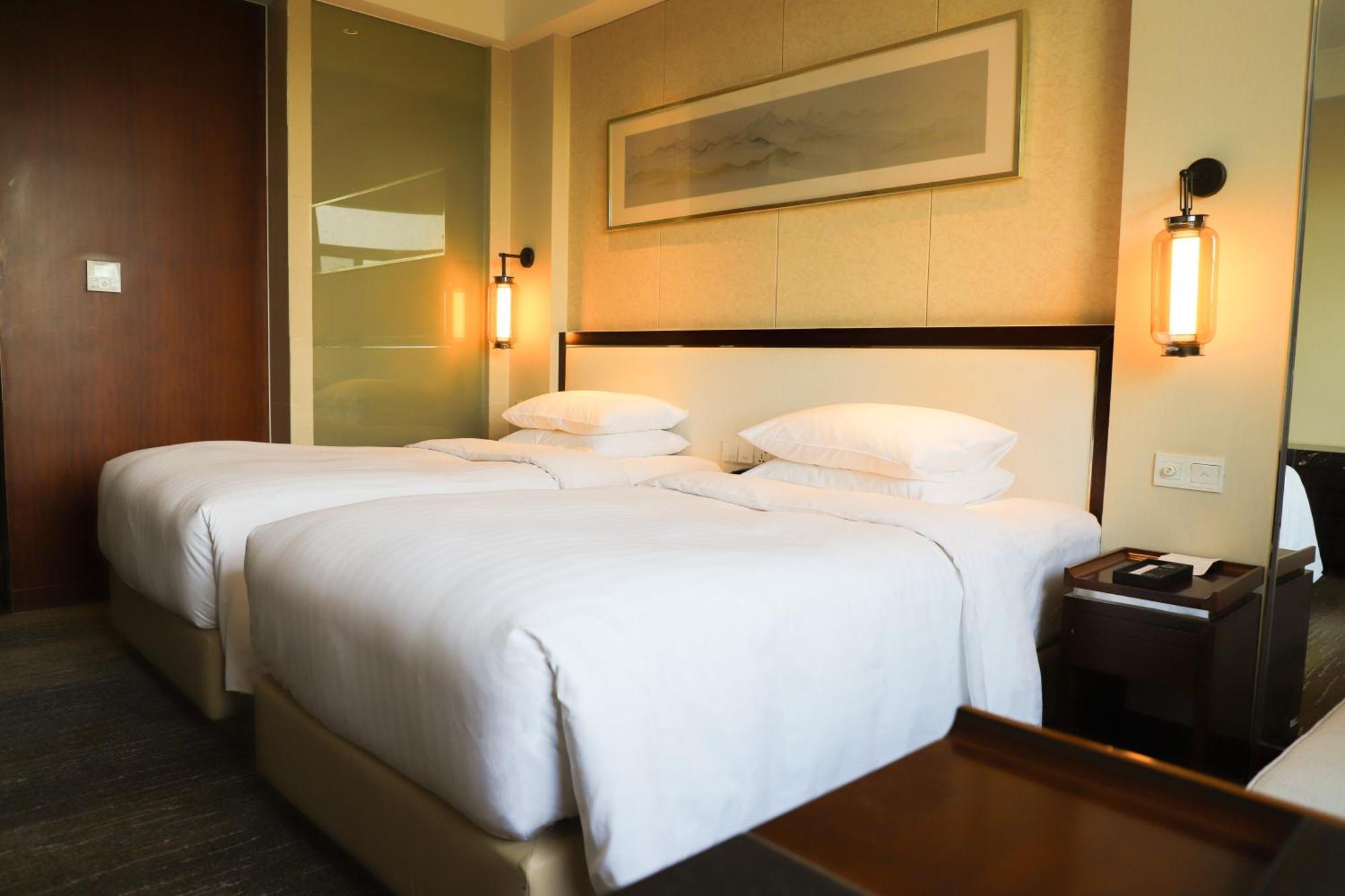 คอร์ตยาร์ด บาย แมริออท อู๋ซี ลีหู เลค Hotel ภายนอก รูปภาพ